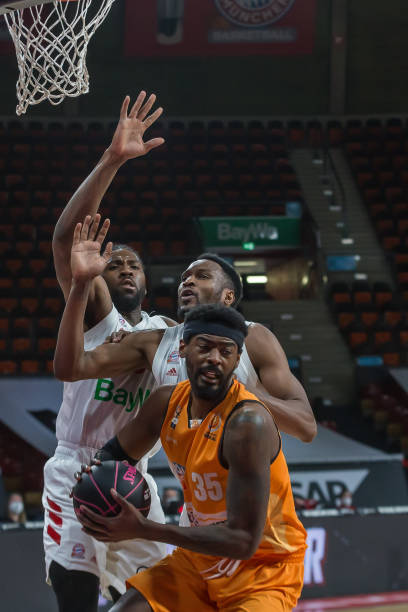 足球场上充 足球场上充