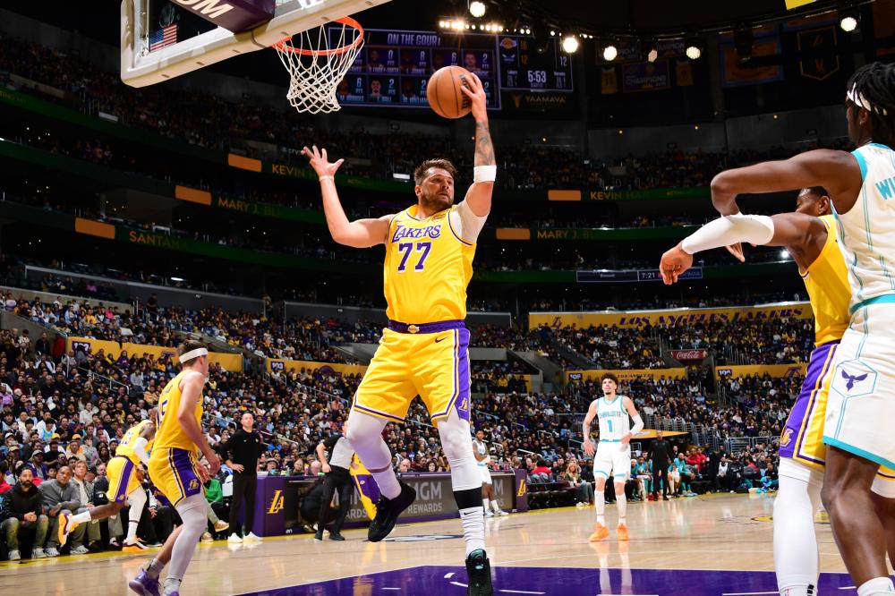 他以激进的 他以激进的